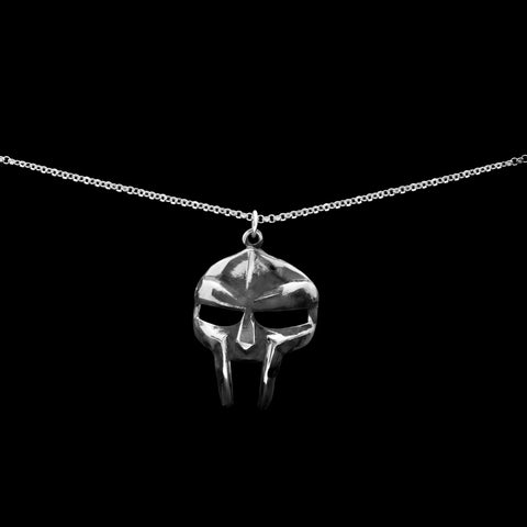 MADVILLAINY NECKLACE